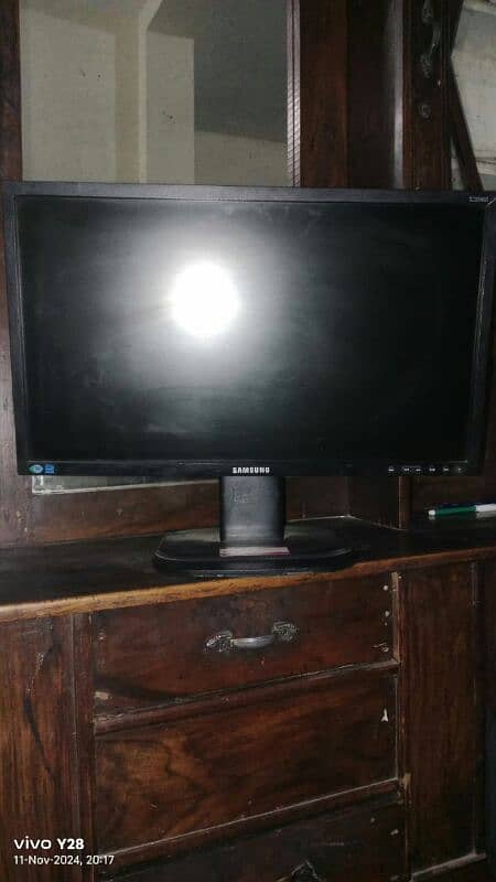 Led samsung s22e450 moniter 0