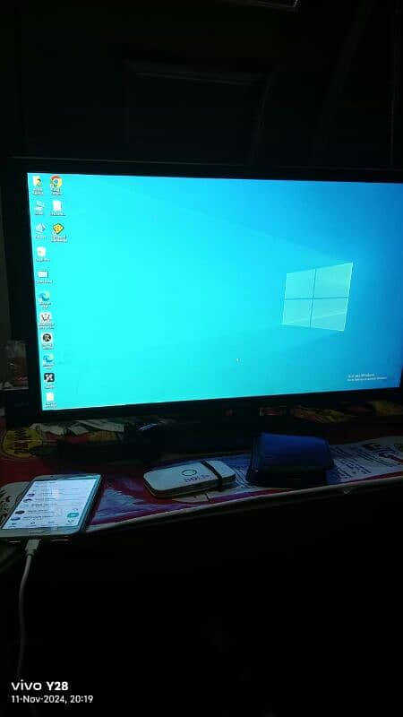 Led samsung s22e450 moniter 4