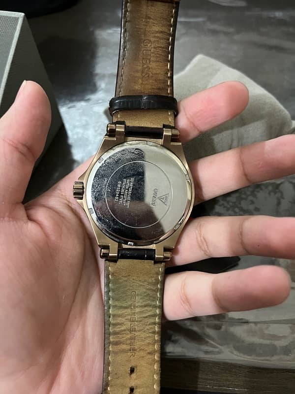 Guess watch bought from dubai slighlty used beautiful watch 2