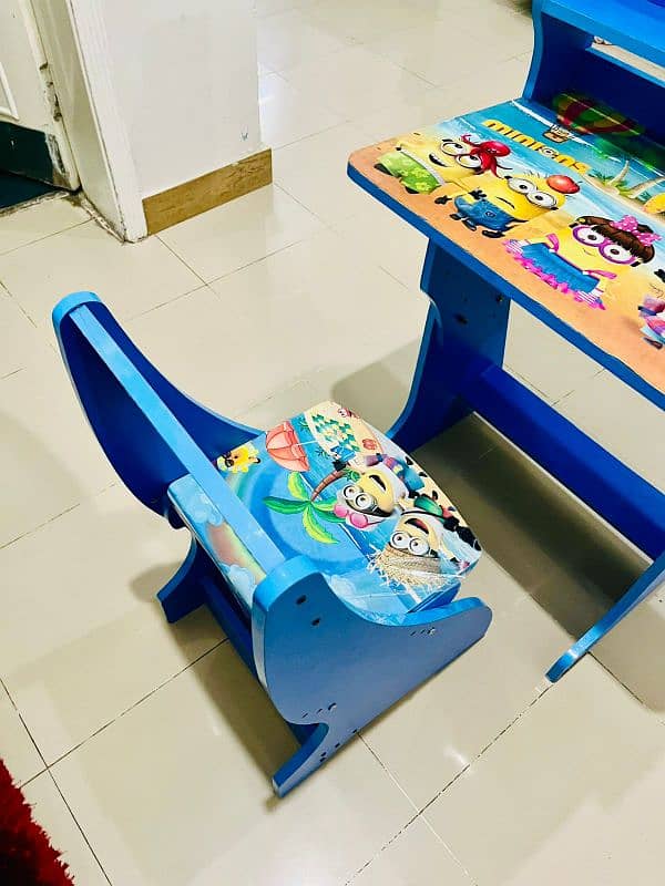 Kids Study Table for Sale 3