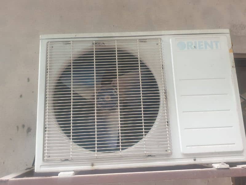 Orient split AC 2