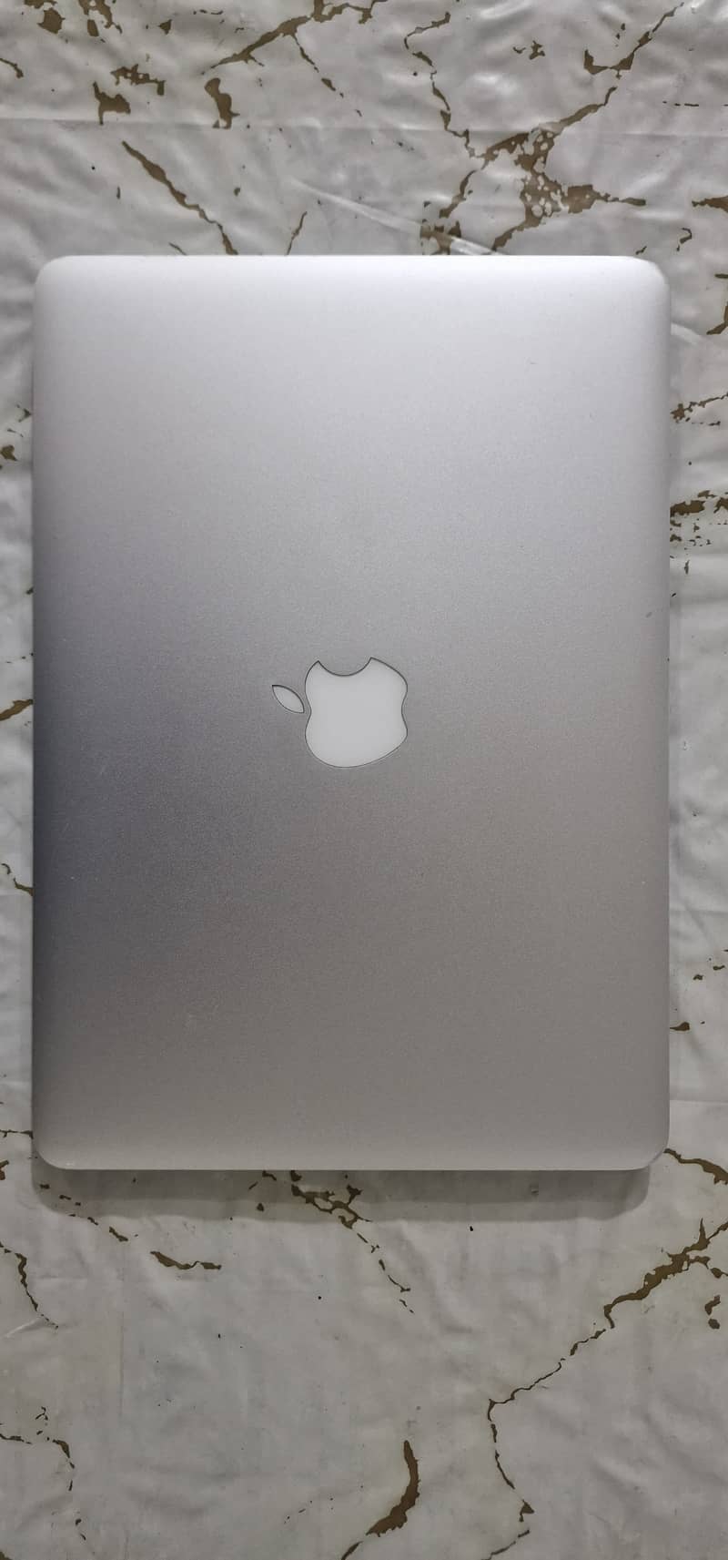 MacBook Pro (13-inch, Early 2015) 0