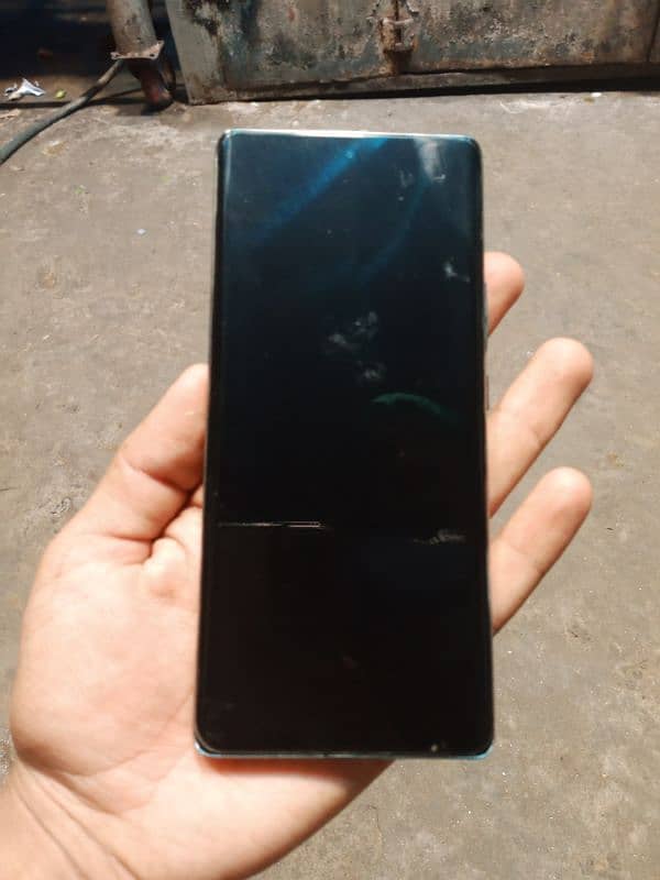 Tecno Spark 20 pro plus 3