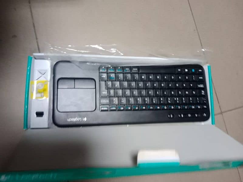 Logitech k400 touch pad wireless keyboard 5