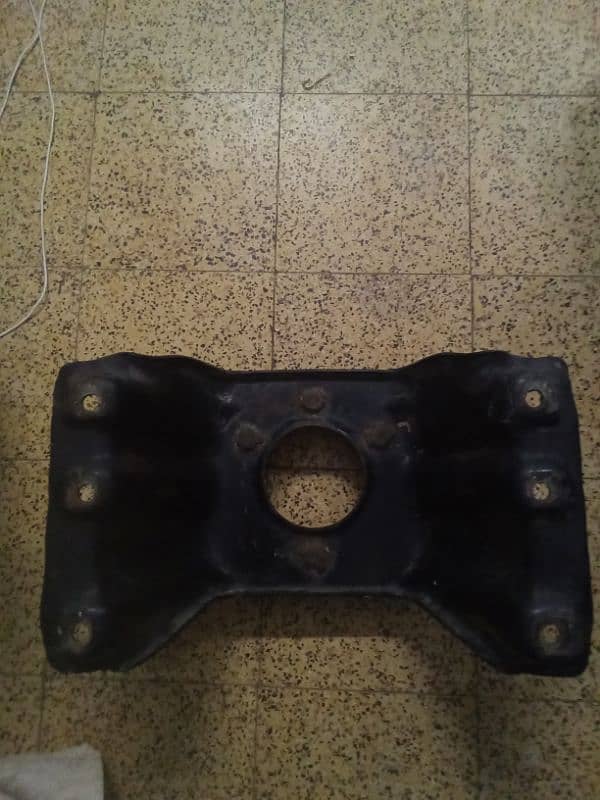 Pajero spare wheel attachment 1