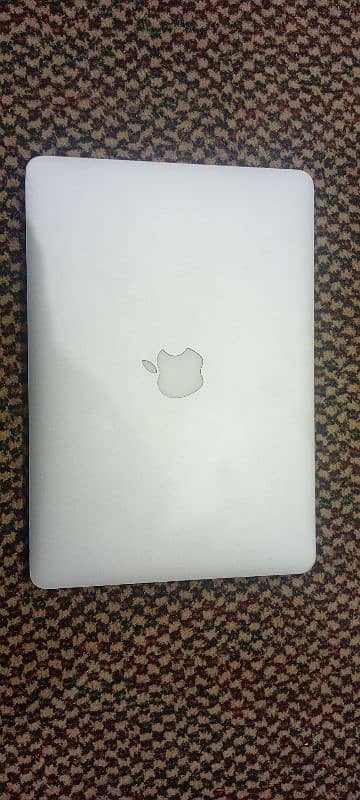 Macbok pro 8/256 intel core i 5 No fault No repair 0