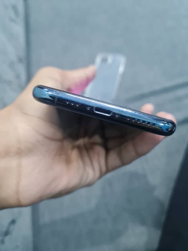 IPHONE 11 PRO 64 GB FACTORY UNLOCKED NON PTA 89 HEALTH 5