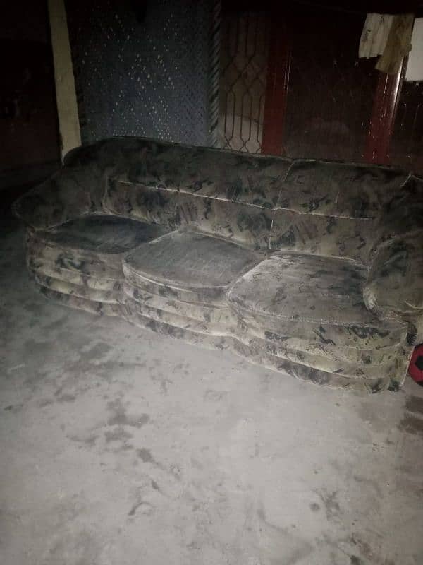 sofa 3 seater 0