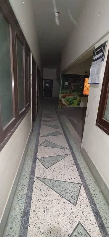 4 Bedroom Drawing Lounge 1st floor Portion 1000sqyd Main road Block I North Nazimabad 1