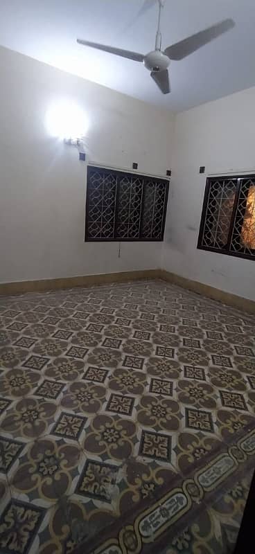 4 Bedroom Drawing Lounge 1st floor Portion 1000sqyd Main road Block I North Nazimabad 0