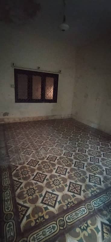 4 Bedroom Drawing Lounge 1st floor Portion 1000sqyd Main road Block I North Nazimabad 5