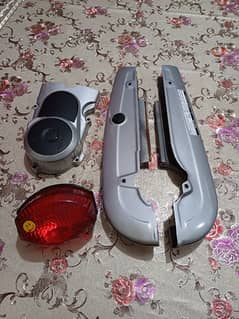 Honda 125 body parts