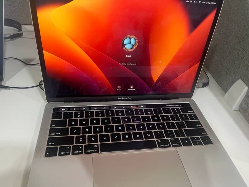 Macbook Pro 2019 13” Core-i7 (16 512) 1