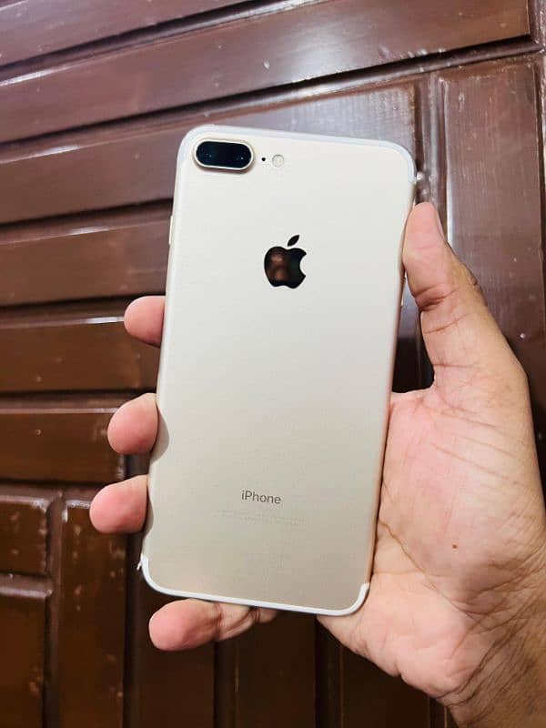 Iphone 7 plus 128 gb Non PTA GIFT FOR 7 PLUS LOVERS box pack condition 0