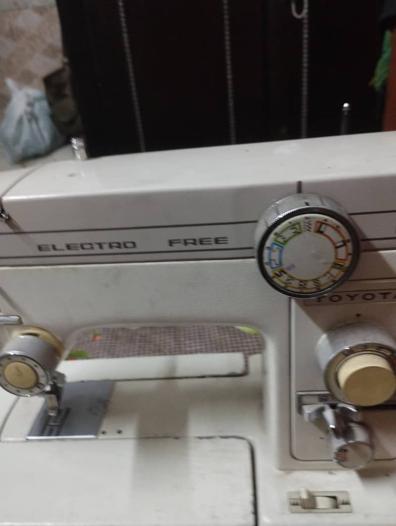 genuine Japanese sewing machine 1