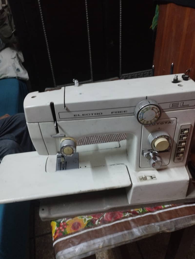 genuine Japanese sewing machine 2