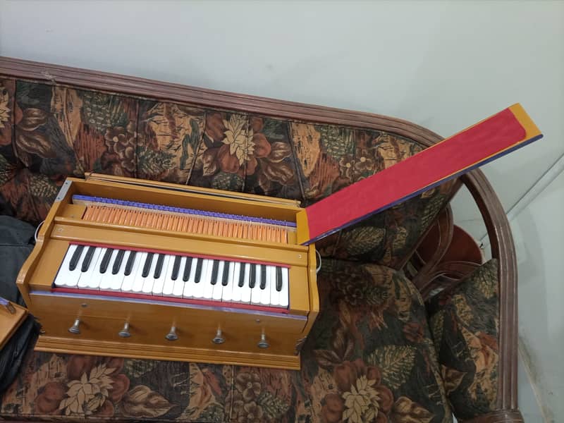 Harmonium brand new 3