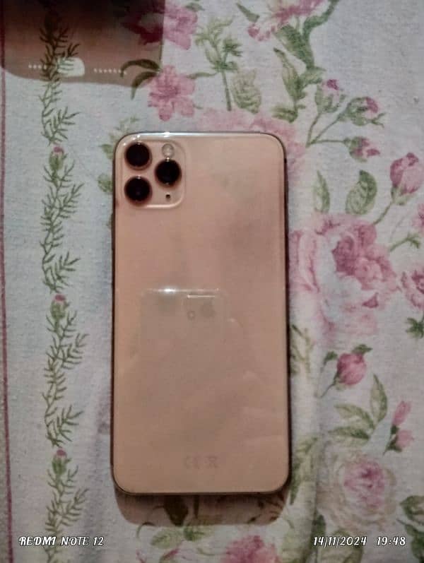 iPhone 11 pro max 256gb gold colour 0