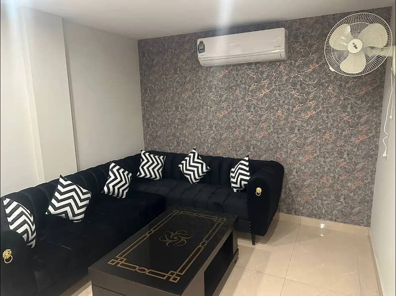 One bedroom apartment for rent on daily basis in bahria town lahore 1