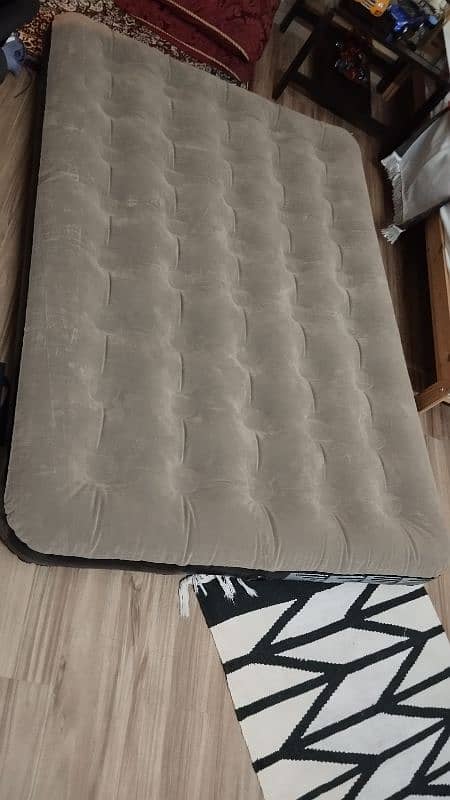 Inflatable Bed 2