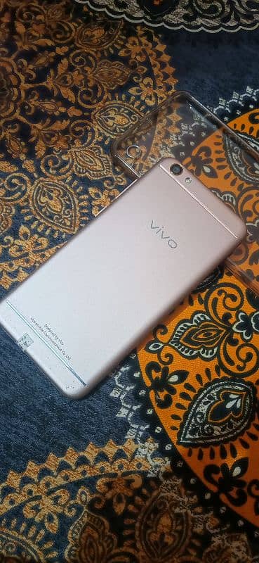 Vivo 1719 7