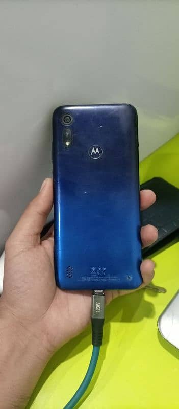 Moto e6s 3/32 with box 3