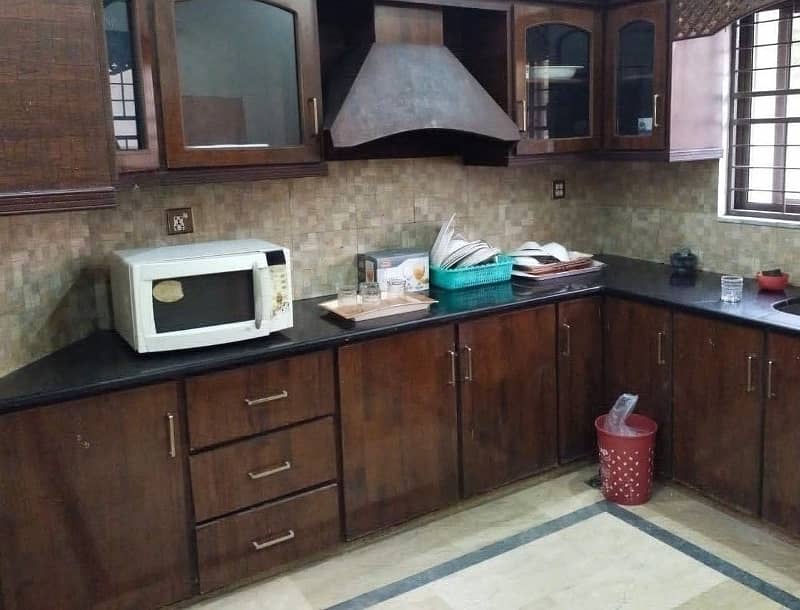 10 Marla Full furnished House Available for Rent 4