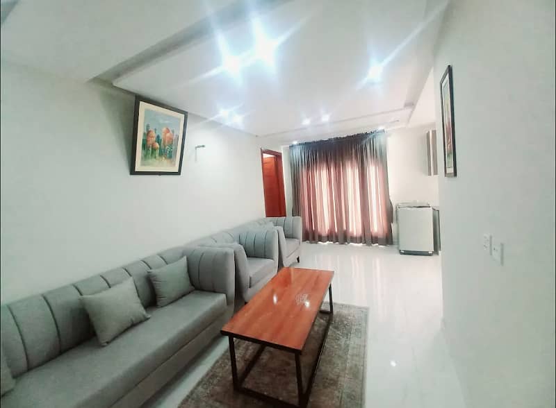 One bedroom apartment for rent on daily basis in bahria town lahore 1