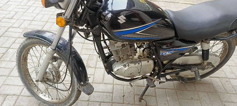 Suzuki 150 gs 2012 model self start bike 5