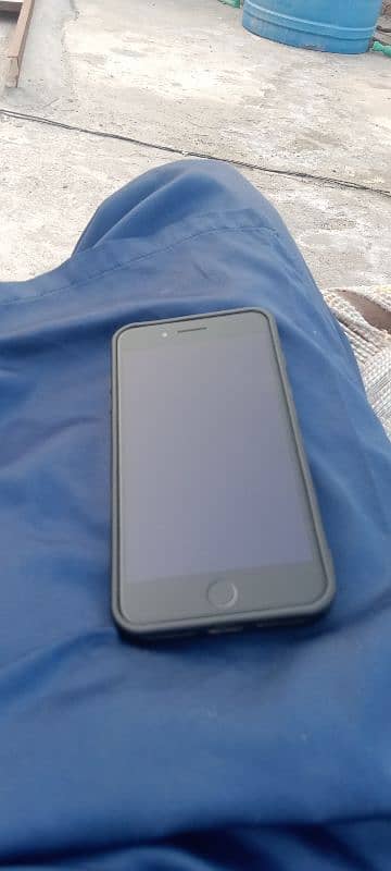 iPhone 7 plus official PTA memory 128 10/9 condition 2