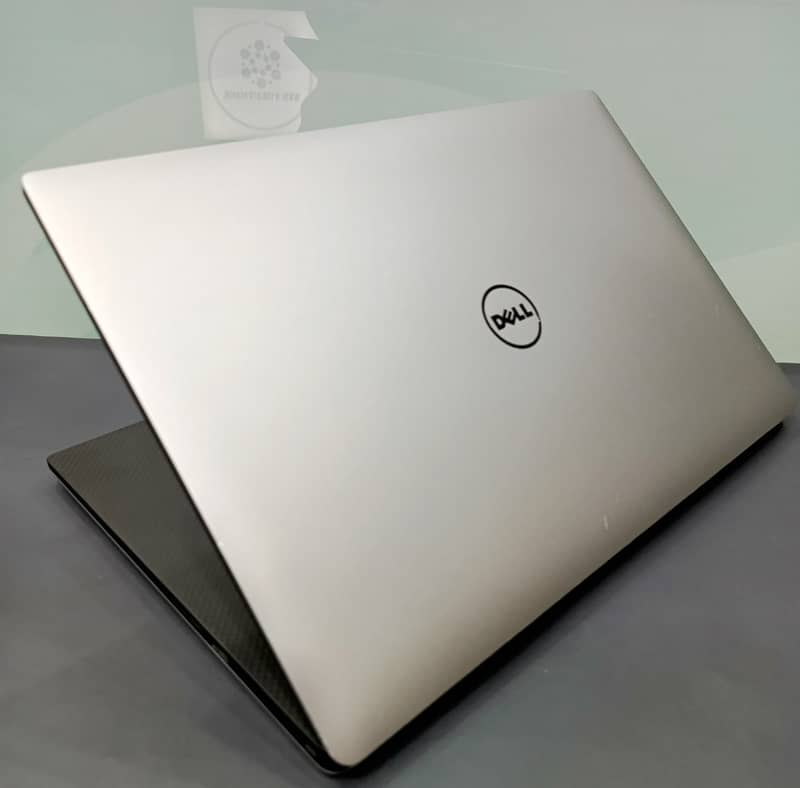 Dell XPS 15 9560 - Core i7 7th Gen | 16GB RAM | 256GB SSD | GTX 1050 6