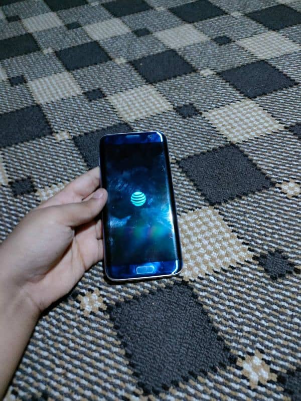 samsung galaxy s7 edge used in good shape 4