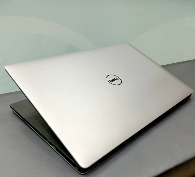 Dell XPS 15 9560 - Core i7 7th Gen | 16GB RAM | 256GB SSD | GTX 1050 3