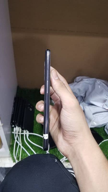 One Plus 9 5G.   Single  Sim 1