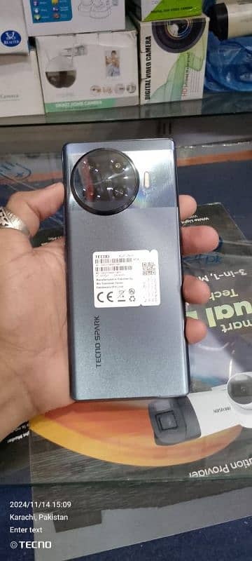 Tecno spark 20 pro+ 8gb + 8 gb extended 256gb 2