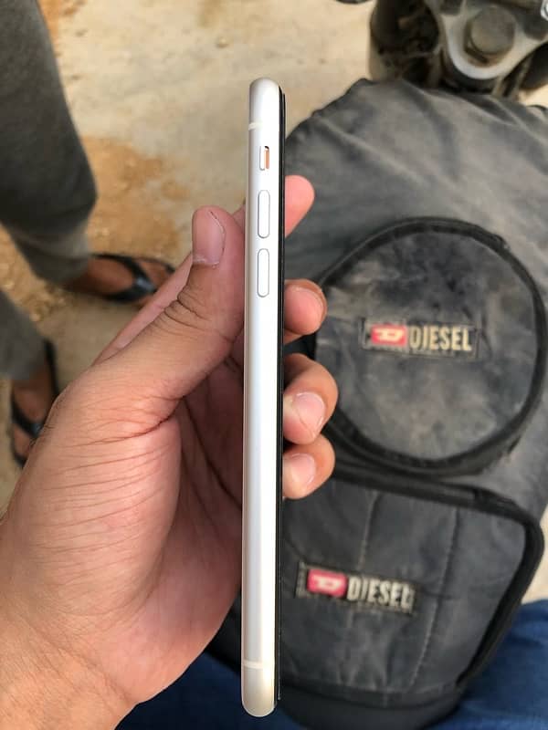 iphone 11 64gb pta approved 1