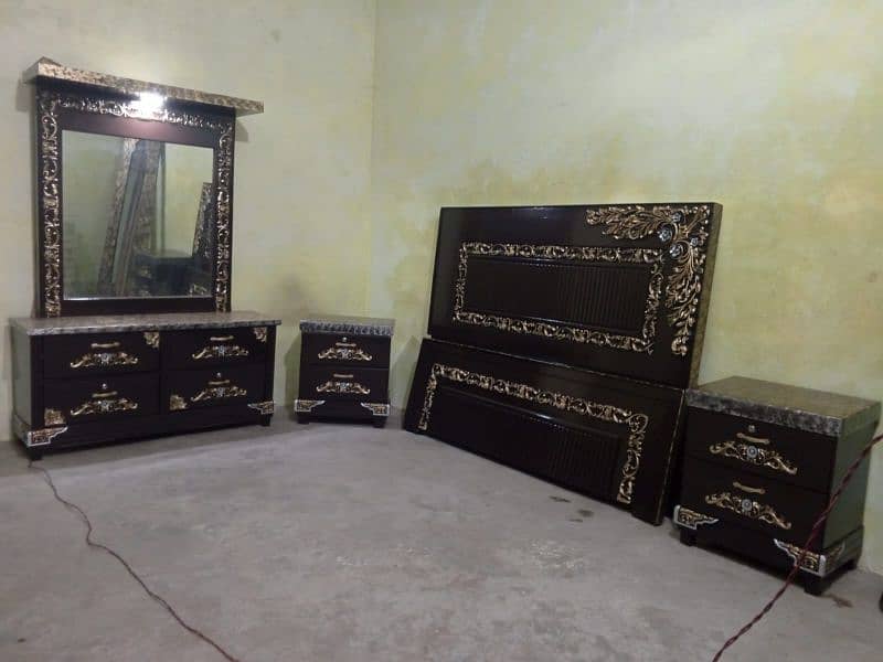 complete bed set new candetion for sale in Lahore 0