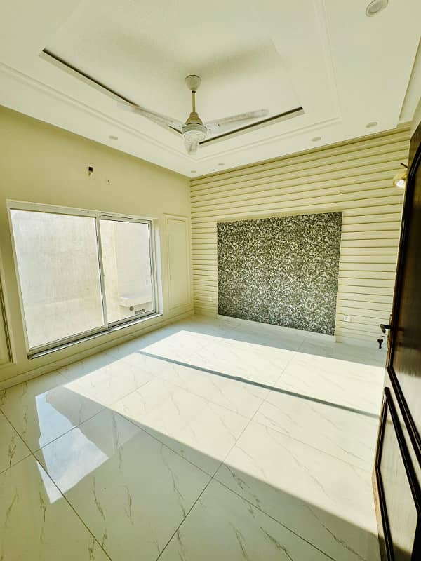 5 Marla Brand New House Are Available For Sale in Platinum Block in park view city Lahore 8