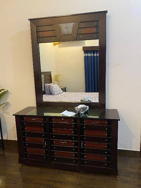 Bed, Side table, Dressing table 1