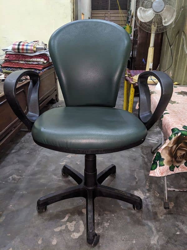 office or shop chair 2