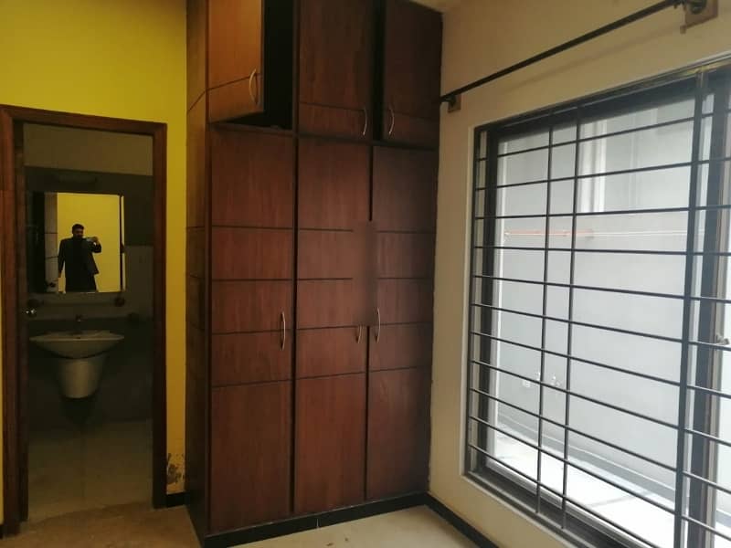 Lower Portion Of 1 Kanal For rent In CDECHS - Cabinet Division Employees Cooperative Housing Society 2