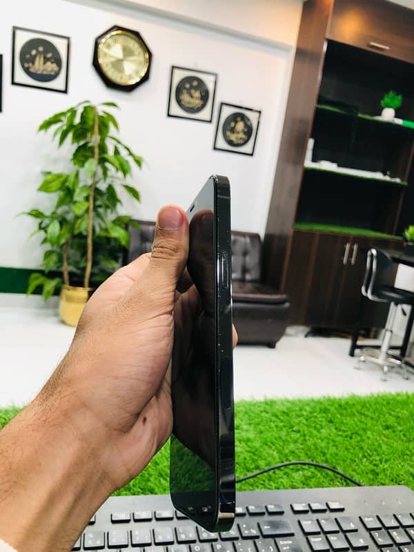 iphone 12 Pro Max Non PTA 128Gb Personal Used 4