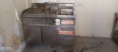 fryer with hot plate