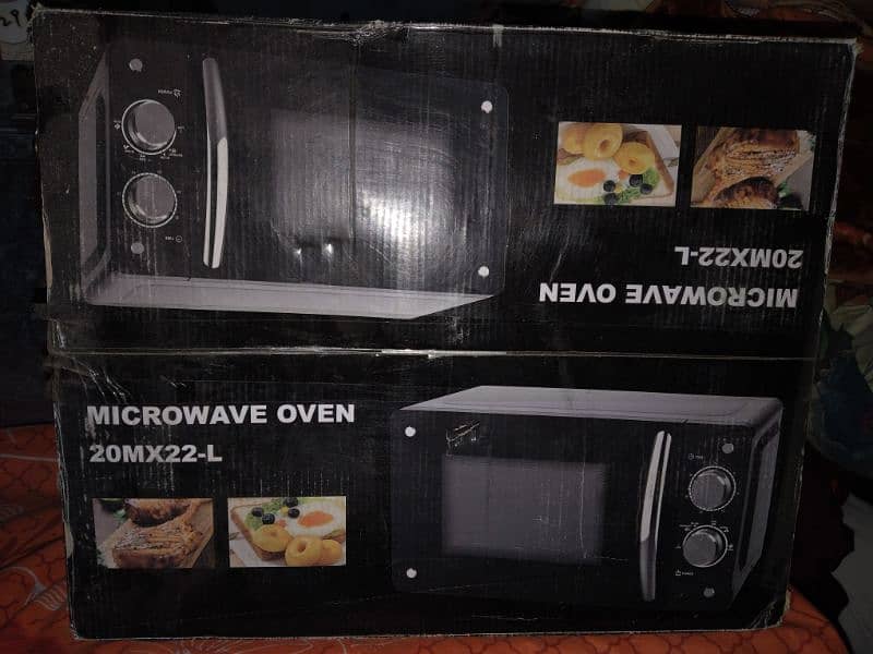 Kenwood brand new microwave oven 2