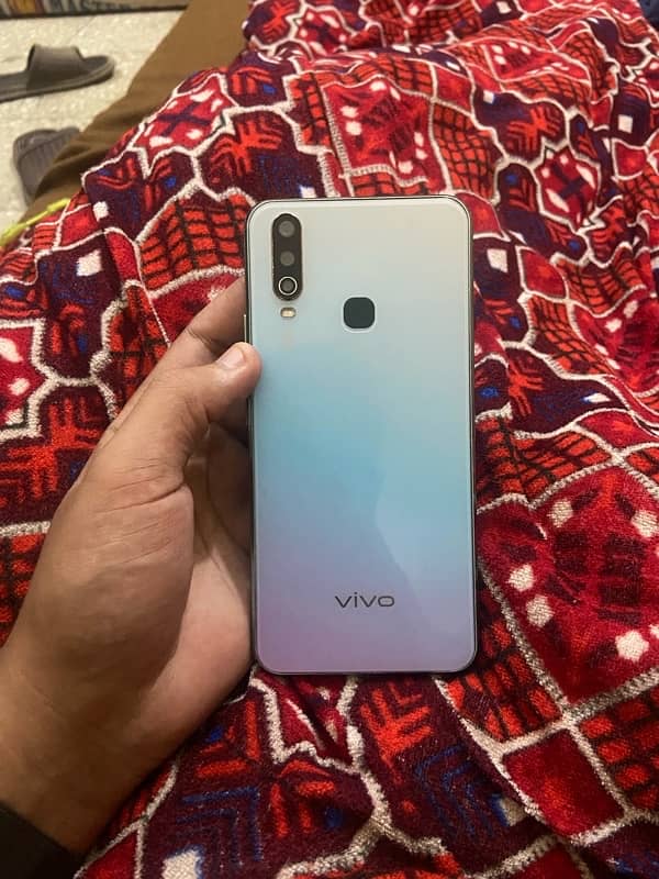 Vivo y17 4