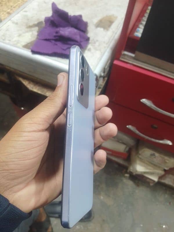 vivo v27e (Lavender) 1