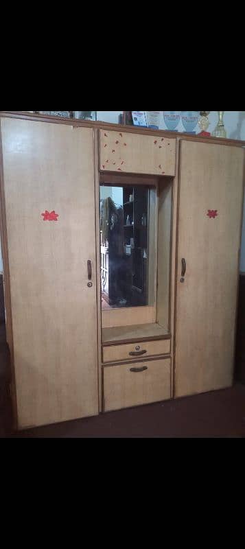 wardrobe for sale 0