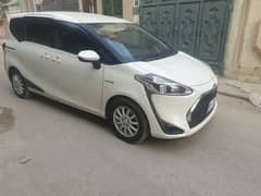 Toyota Sienta 2018