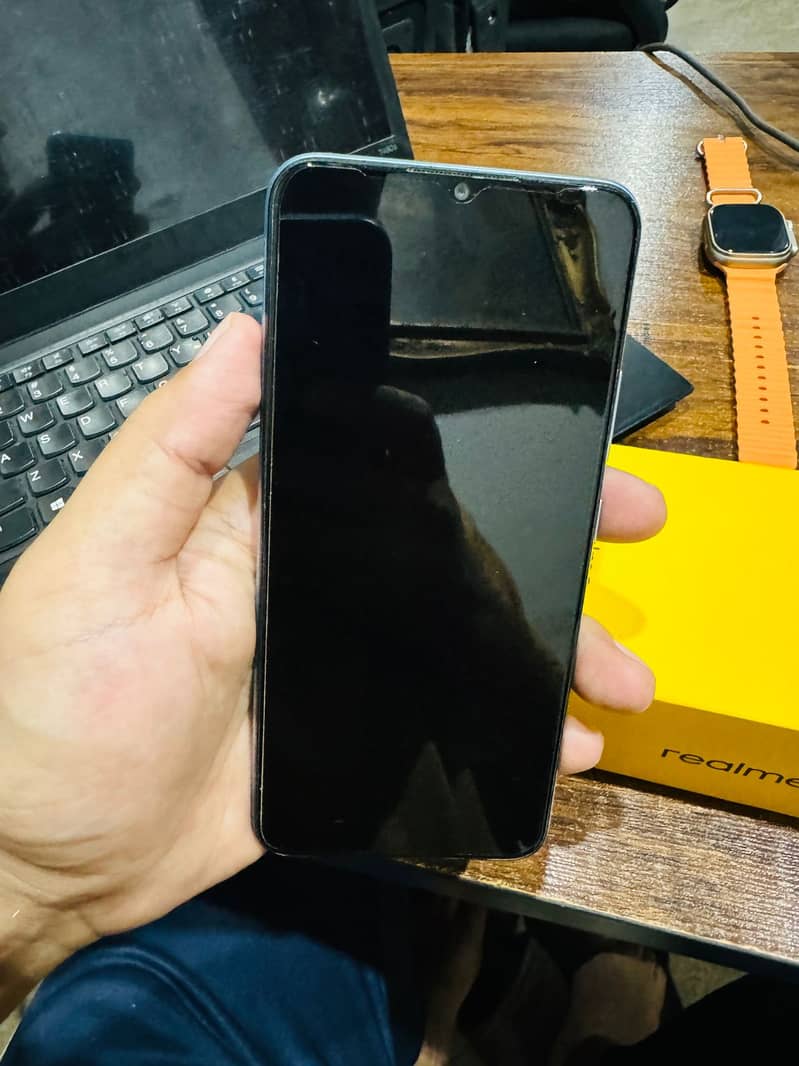 Realme c21y, 9/10 condition, 4/64gb 1