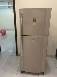 neat Dawlance fridge in good condition